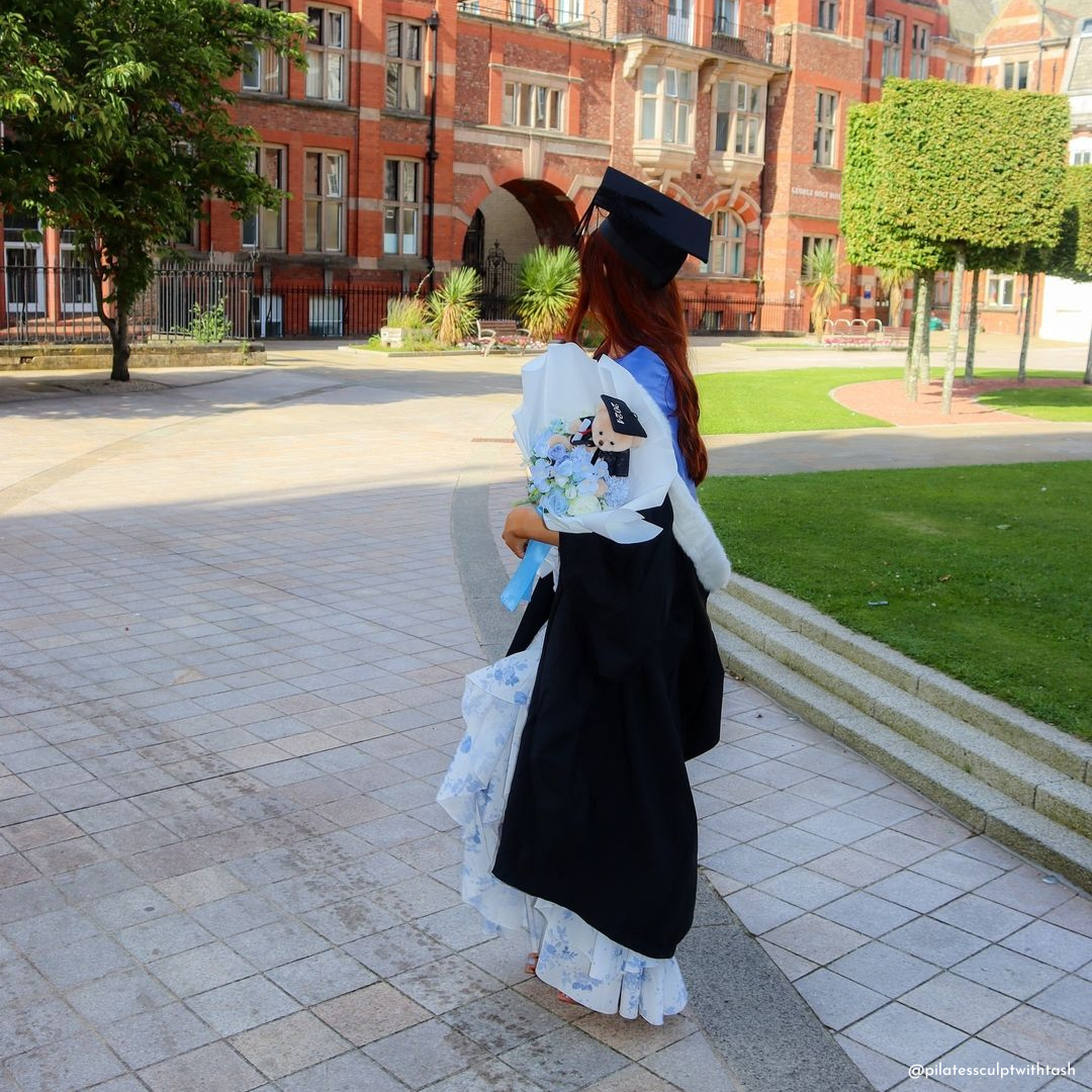 Graduation Bear Bouquet (Premium Wrap)