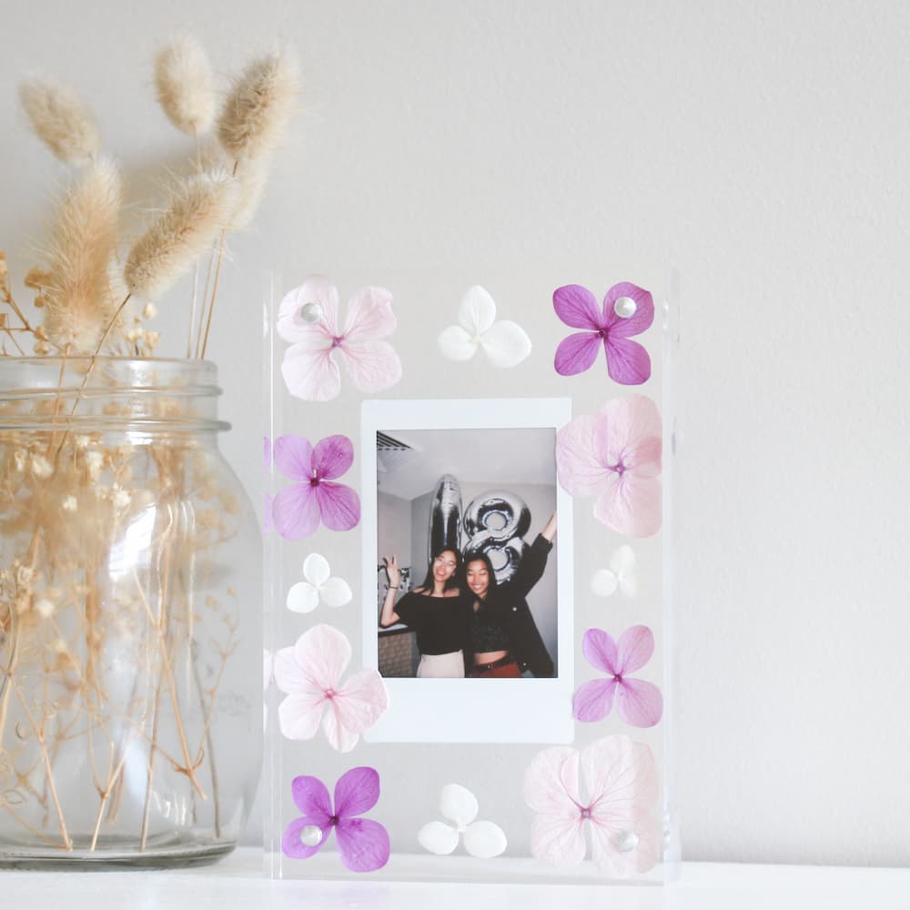 Acrylic Photo Frame for Pressed Flowers  Pressed flowers frame, Dried  flowers diy, Flowers bouquet gift
